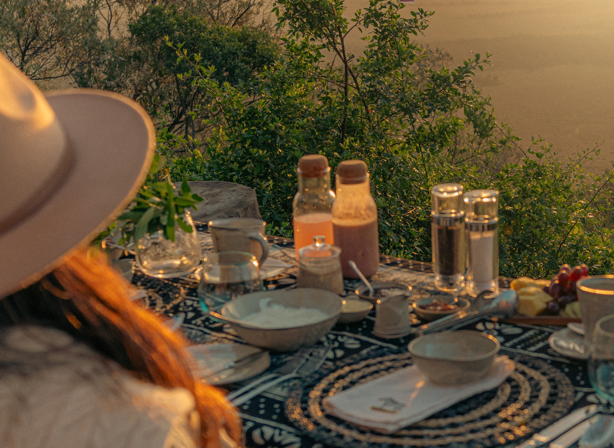 Breakfast in the bush