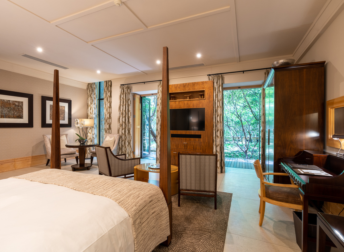 Villa Luxury Suite 3.jpg