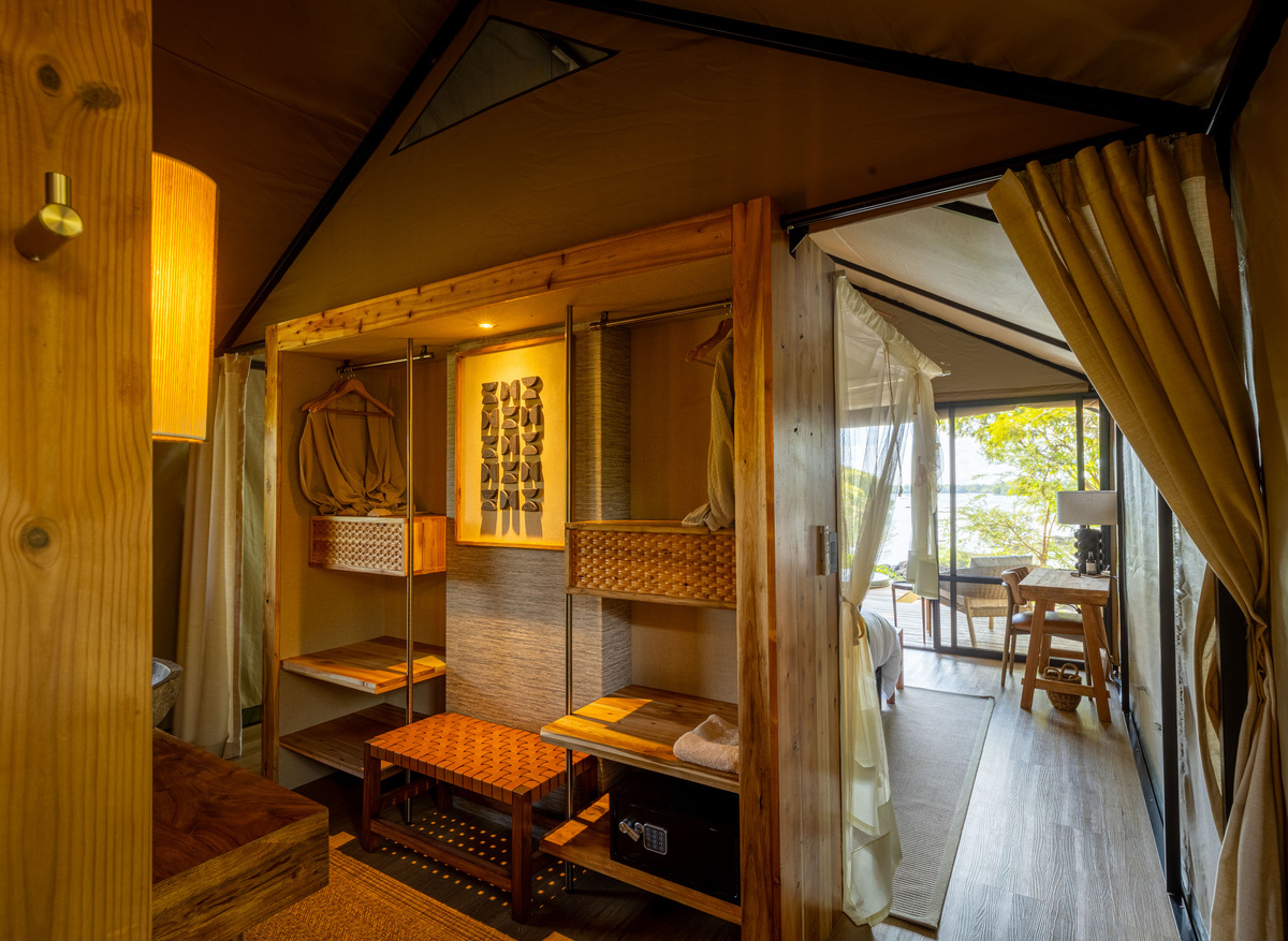 MAWIMBI Bush Camp - Tented Suites with private dressing area