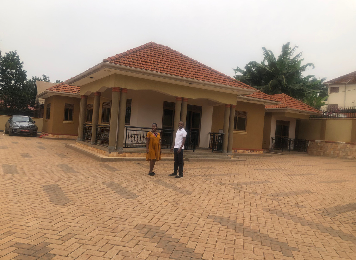 Office & directors (1).jpg