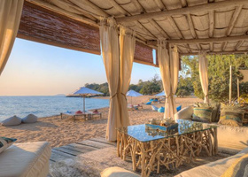 0_Kaya Mawa _ Lounge and Beach.jpg 1