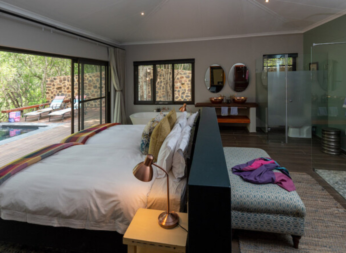 Safari Lodge Nare Suite Master Bedroom.jpeg