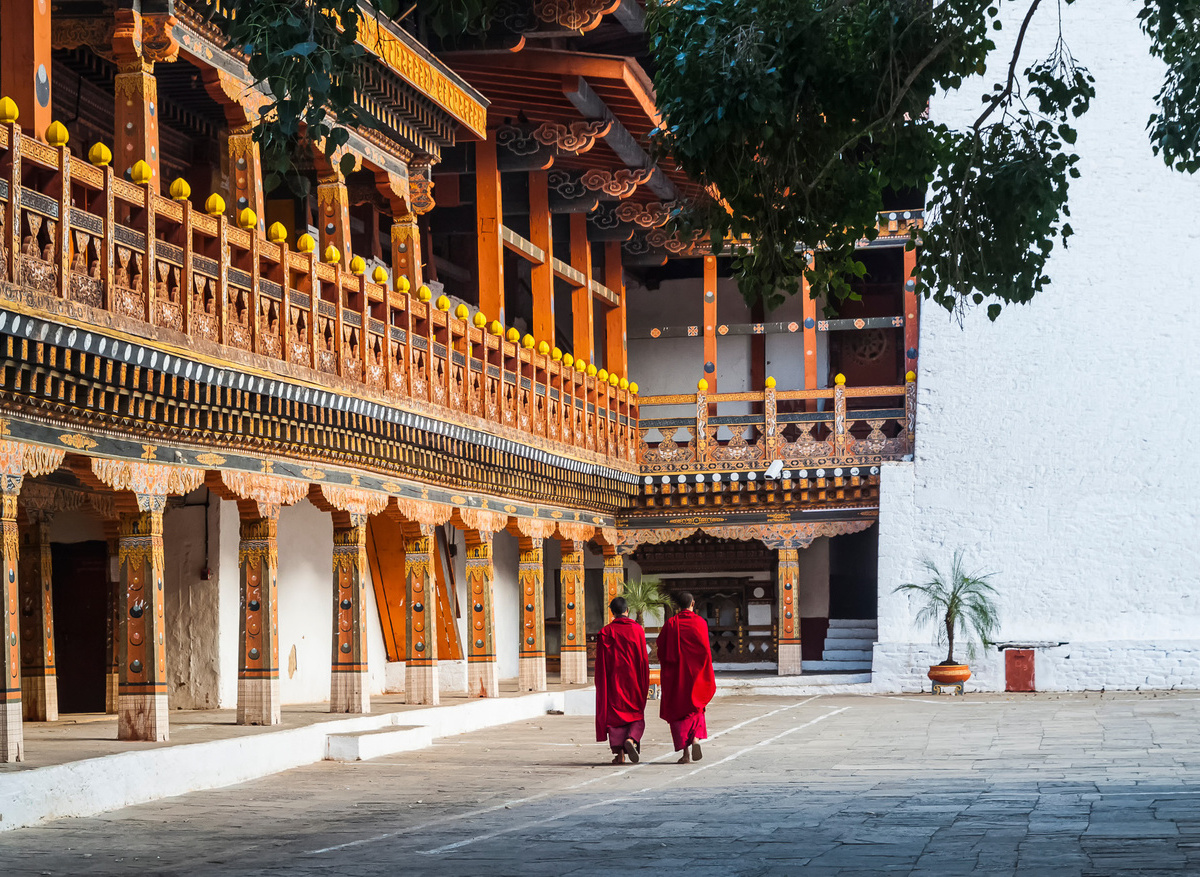 Buddhist Monks Punakha Dzong Bhutan.jpg