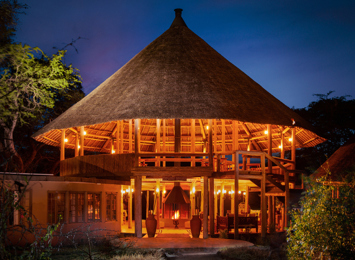 Kifaru House at night