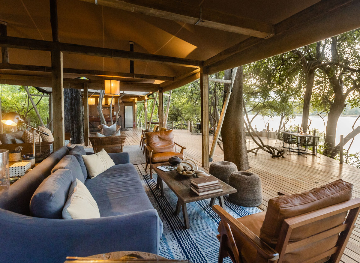 Tsowa Safari Island - Lounge and Bar Area