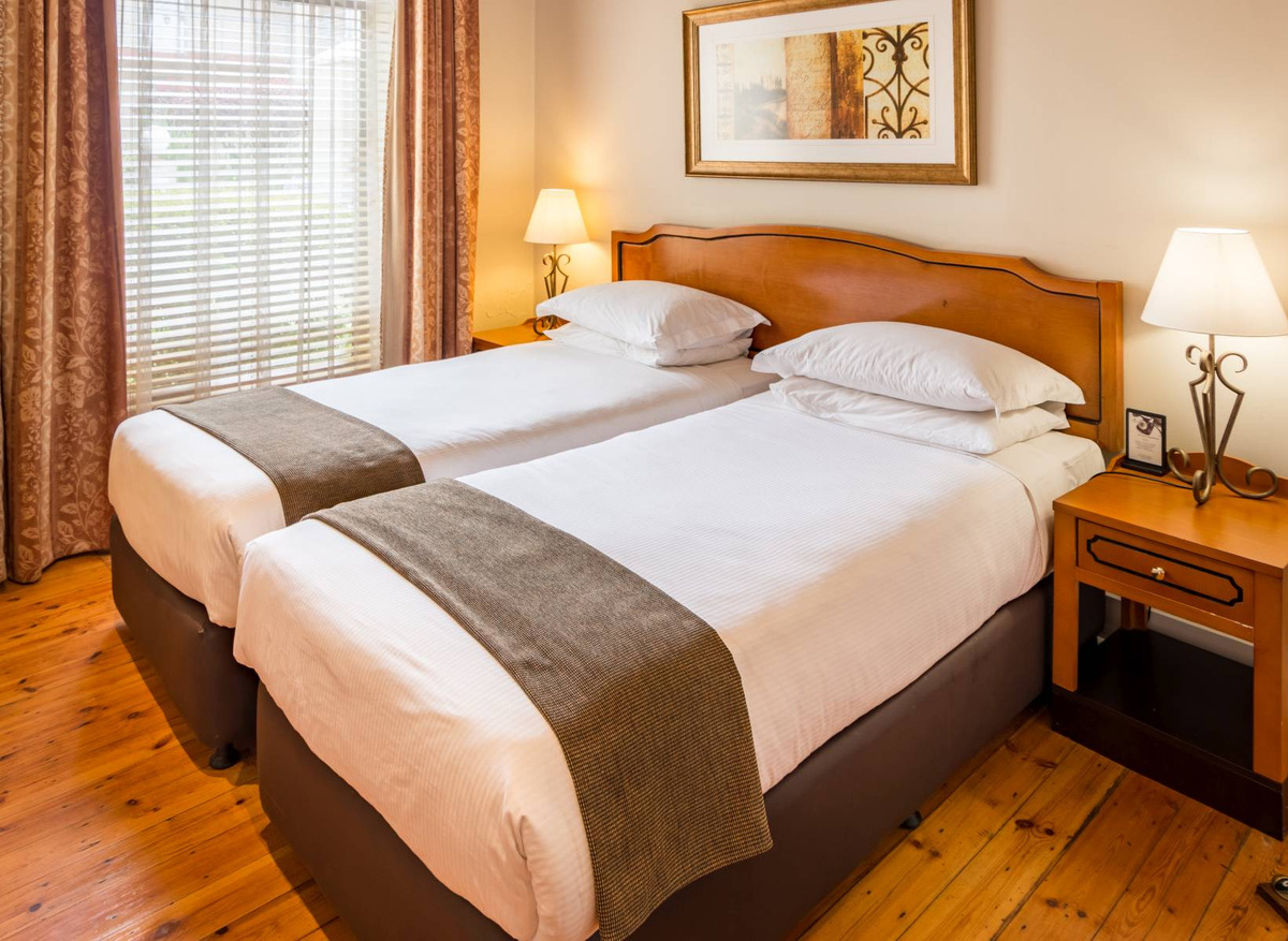 Courtyard Hotel Arcadia Twin