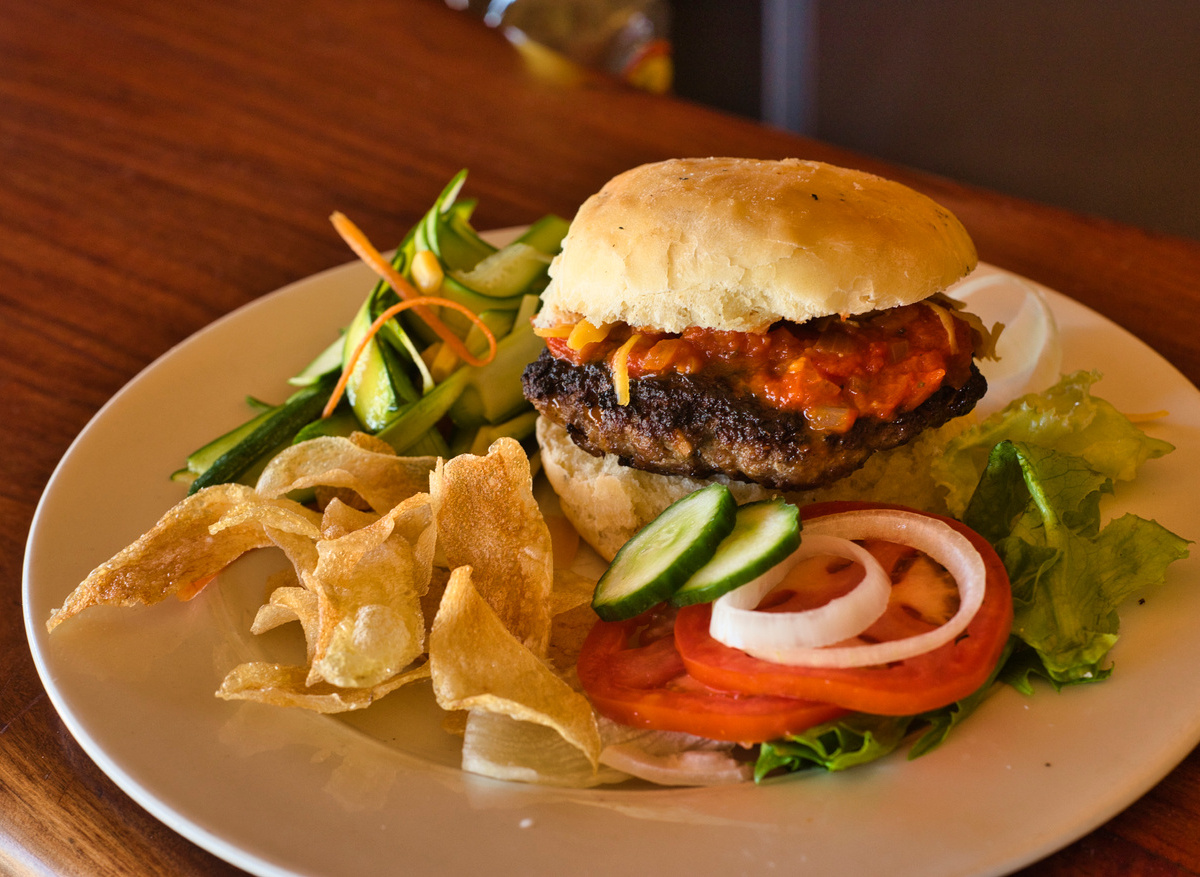 CampHwange_dining_04