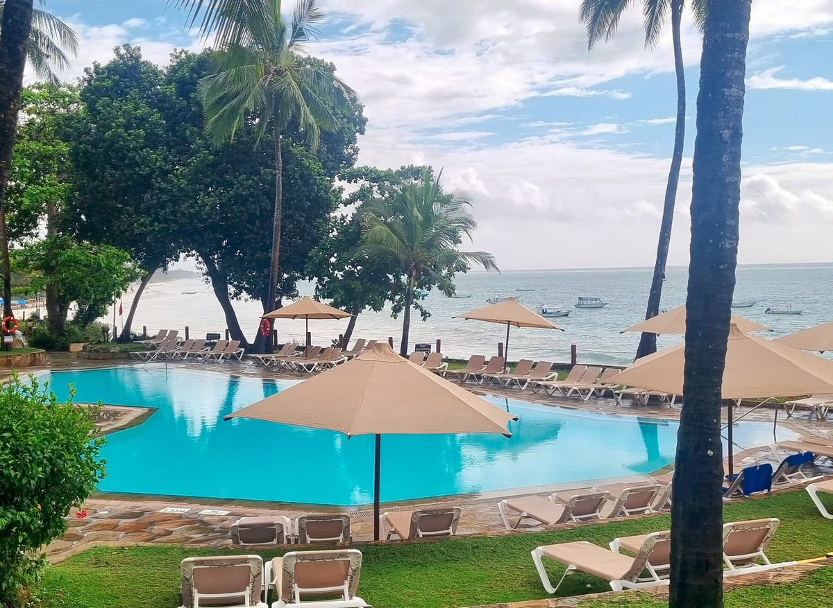 BBR Tapa Tapa Pool