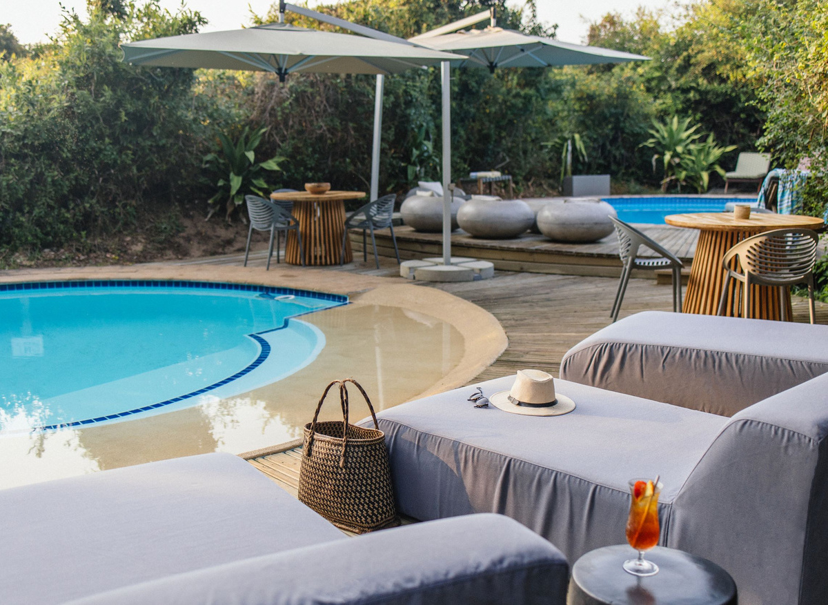 Thong Beach Lodge - pools