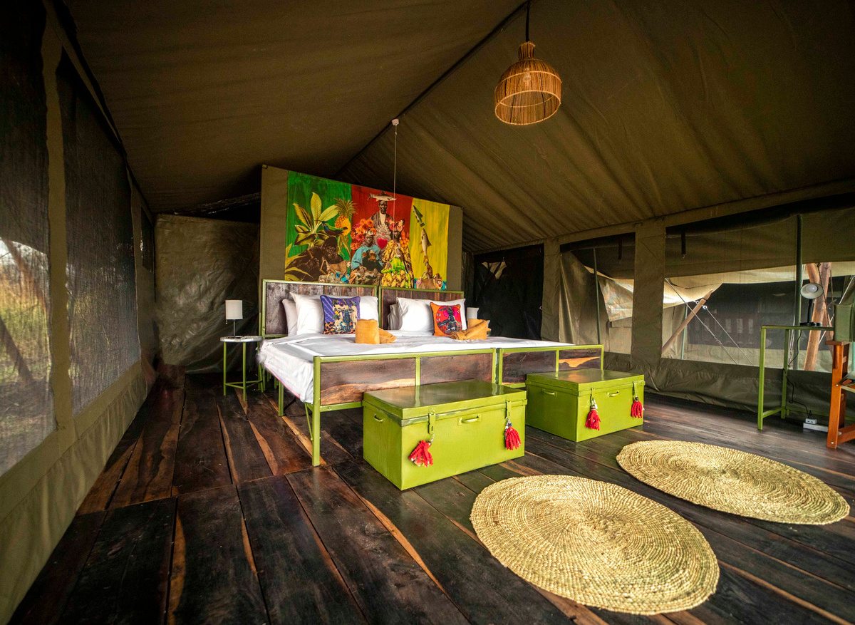 FAMILY TENT 1BQ2I8188 copy.jpg