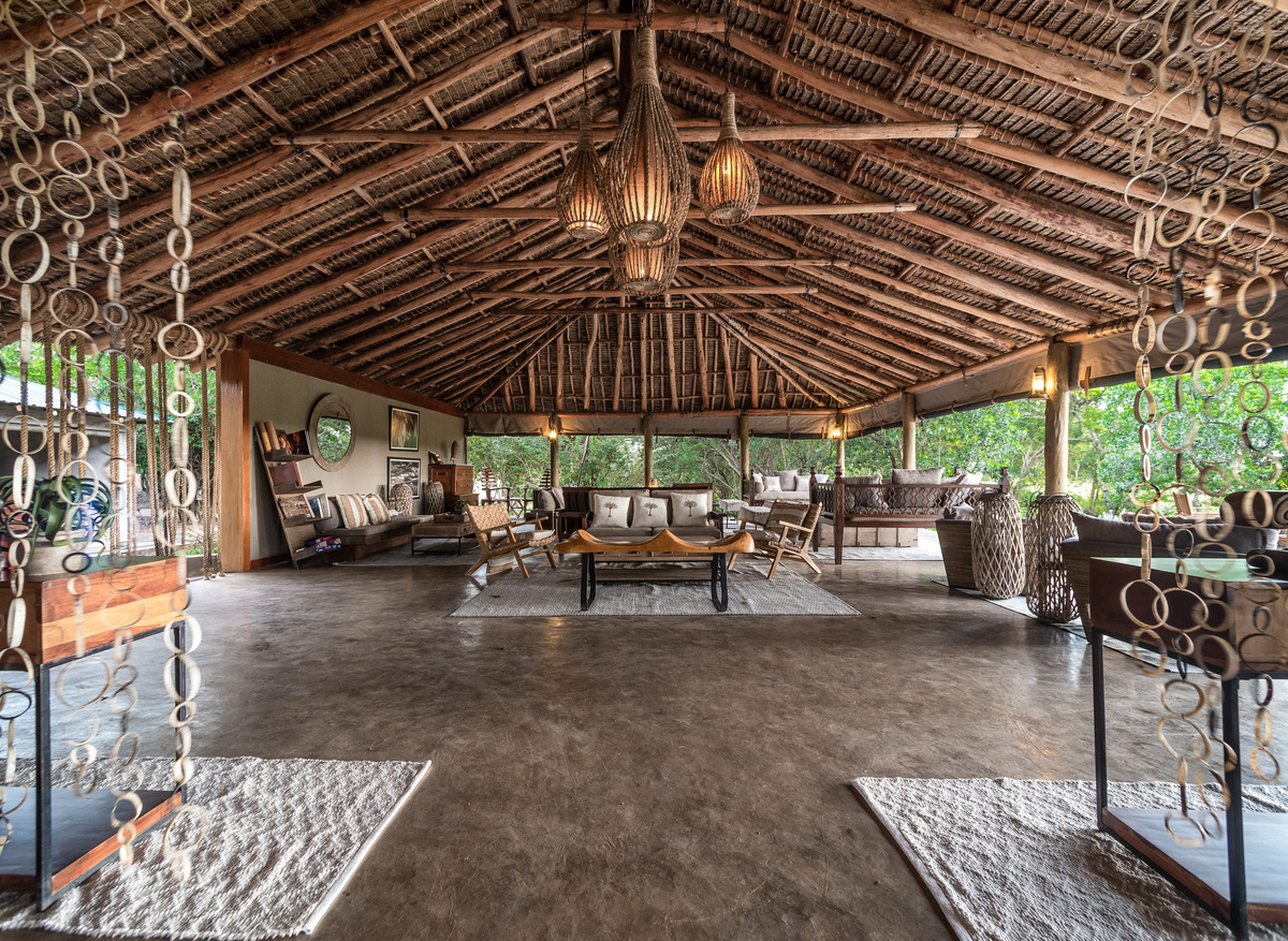 Lerai Safari Camp Bar Lounge