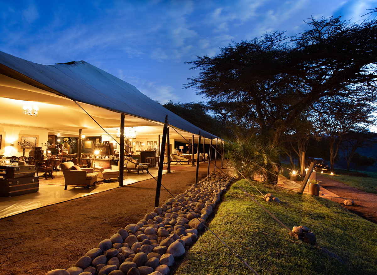 Cottar's Safaris Exterior Mess Tent