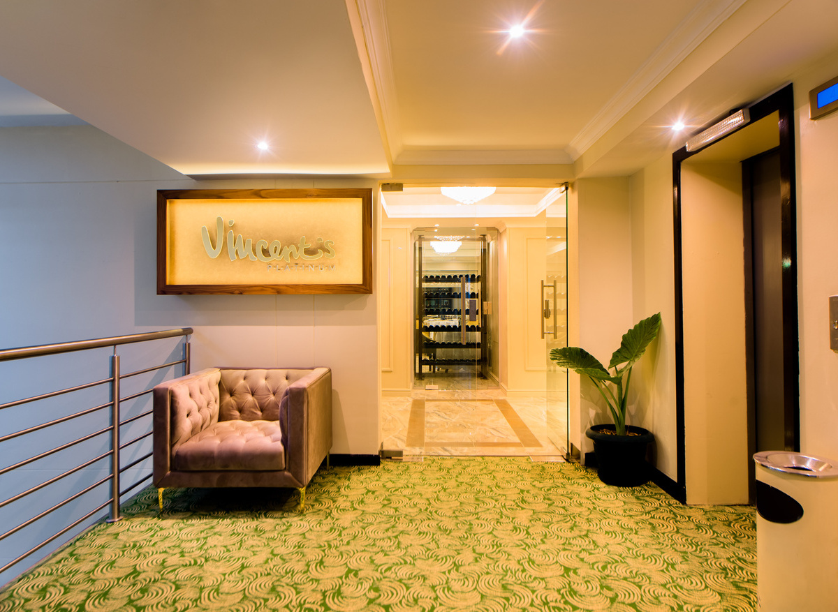 Sunbird Mount Soche - Vincent's Platinum