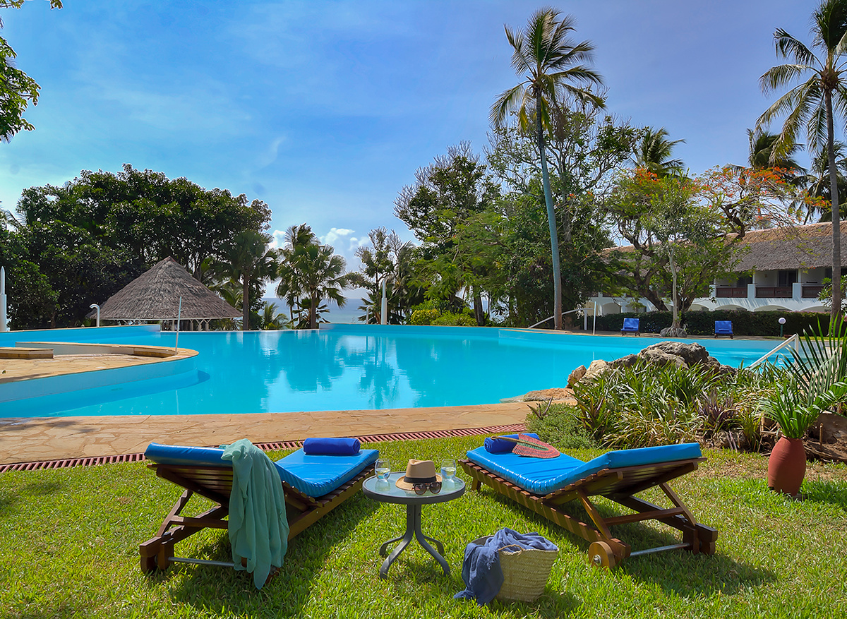 Diamonds Leisure Diani - Bahari Pool 001.jpg