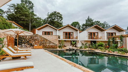 pool+at+The+Retreat.webp