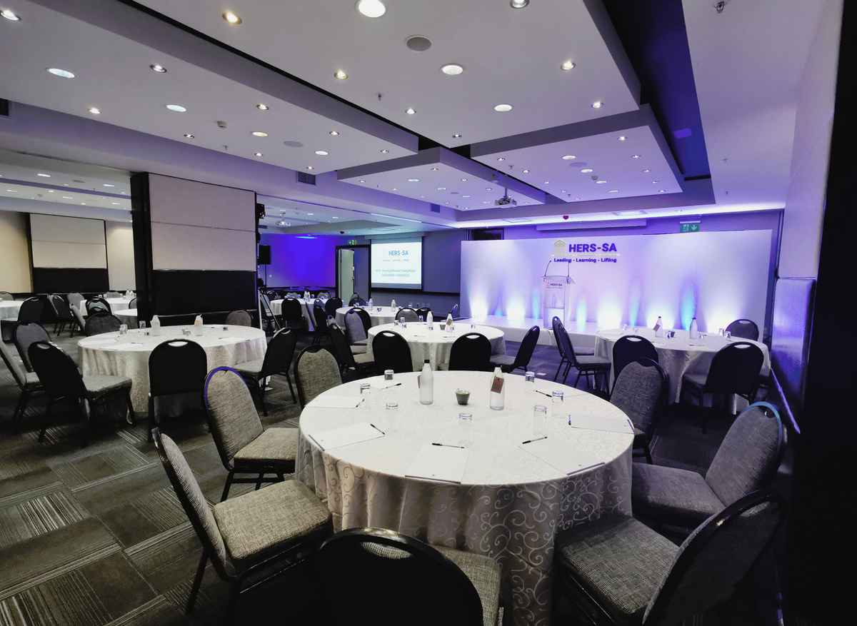 Central 1-3 Half Moon with Stage 