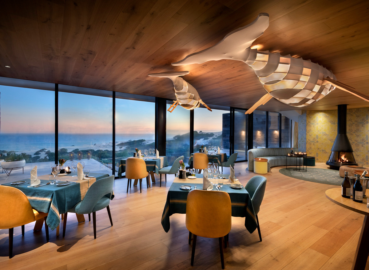 Morukuru Beach Lodge - dining room.JPG