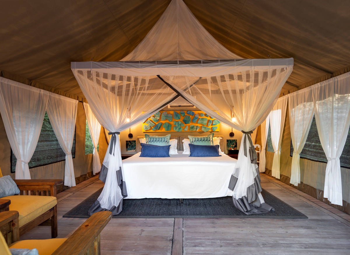 Bots_Maun_ThamoTelele_TentInterior_TeaganCunniffe3.jpg