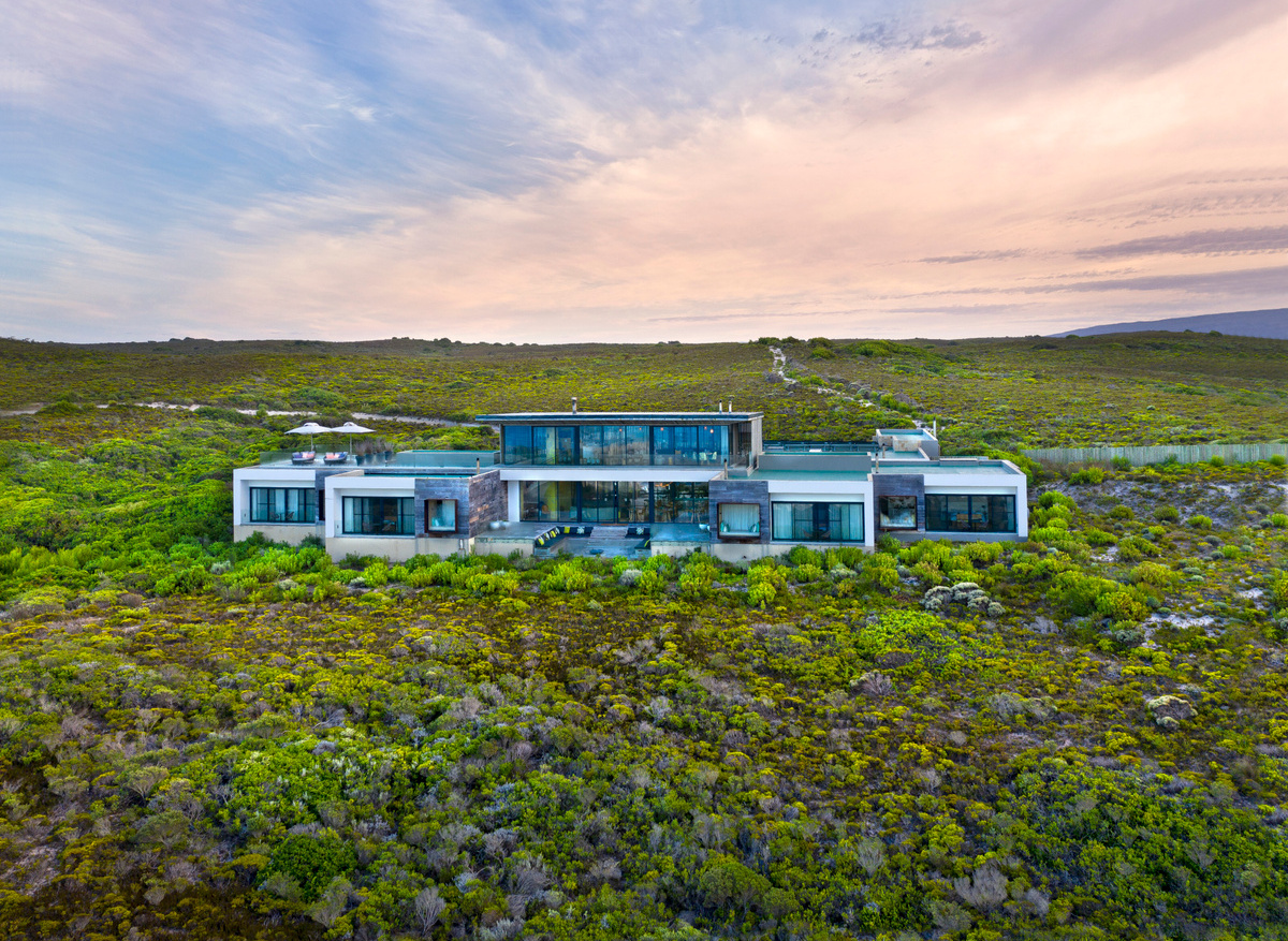 Morukuru Beach Lodge - aerial picture.JPG