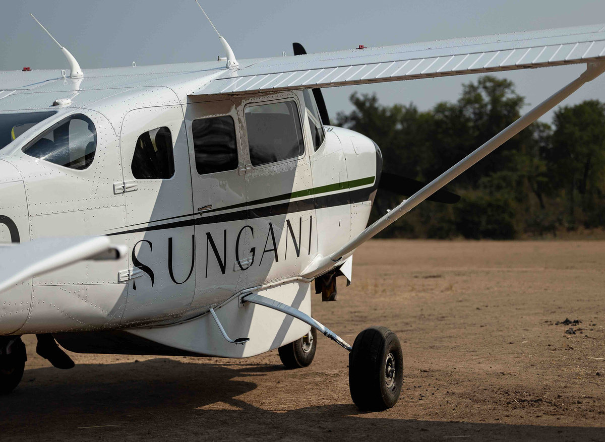 Sungani Plane