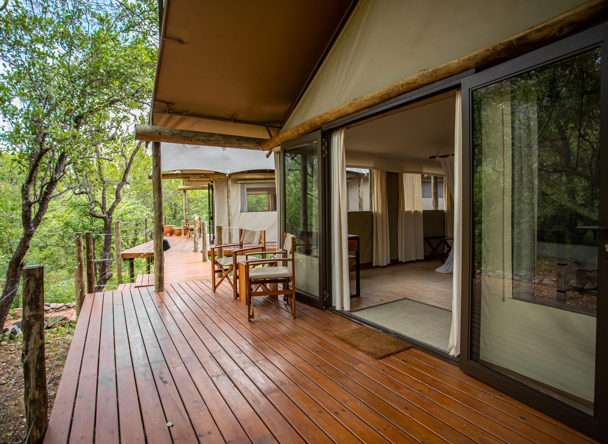 Luxury tented suites Family .jpg