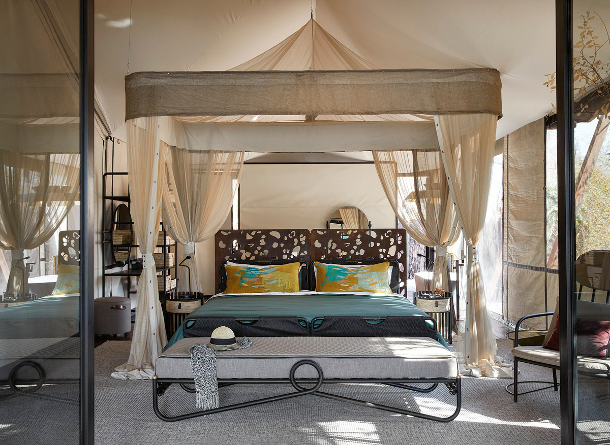 Molori Mashuma Mana Pools villa style suite bedroom.jpg