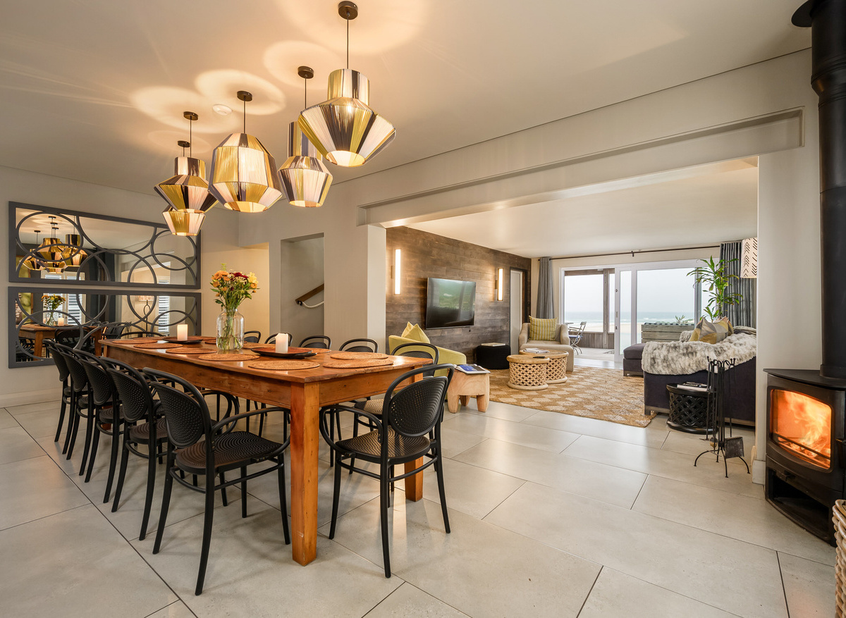 Oyster Box Beach House dining room & lounge