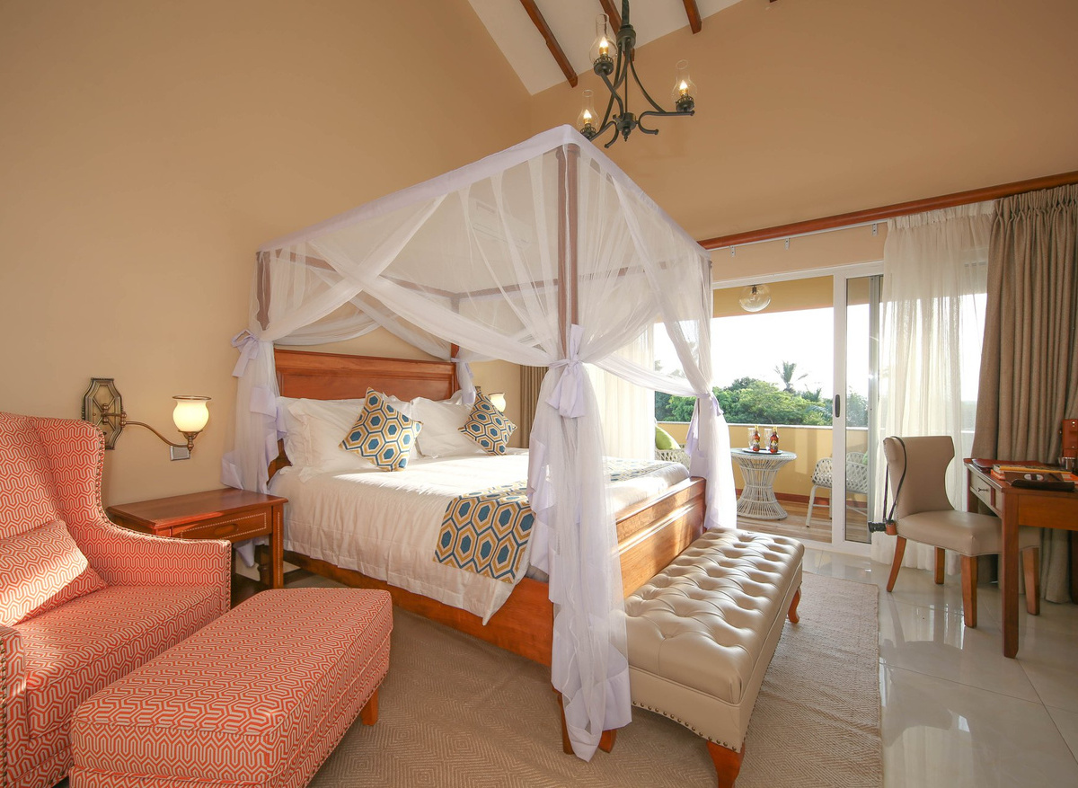 Hotel No 5, Entebbe - Guest room 