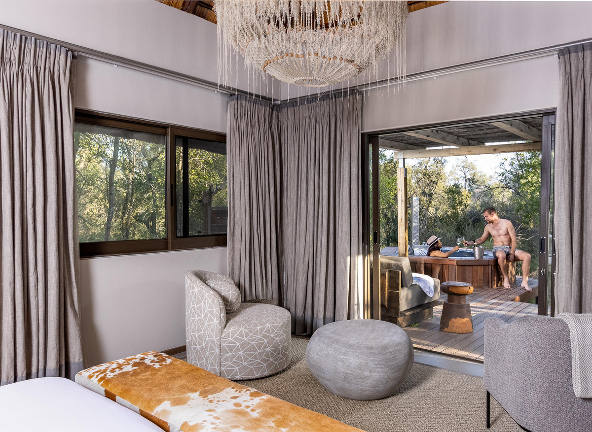 simbavati-waterside-luxury-suite.jpeg