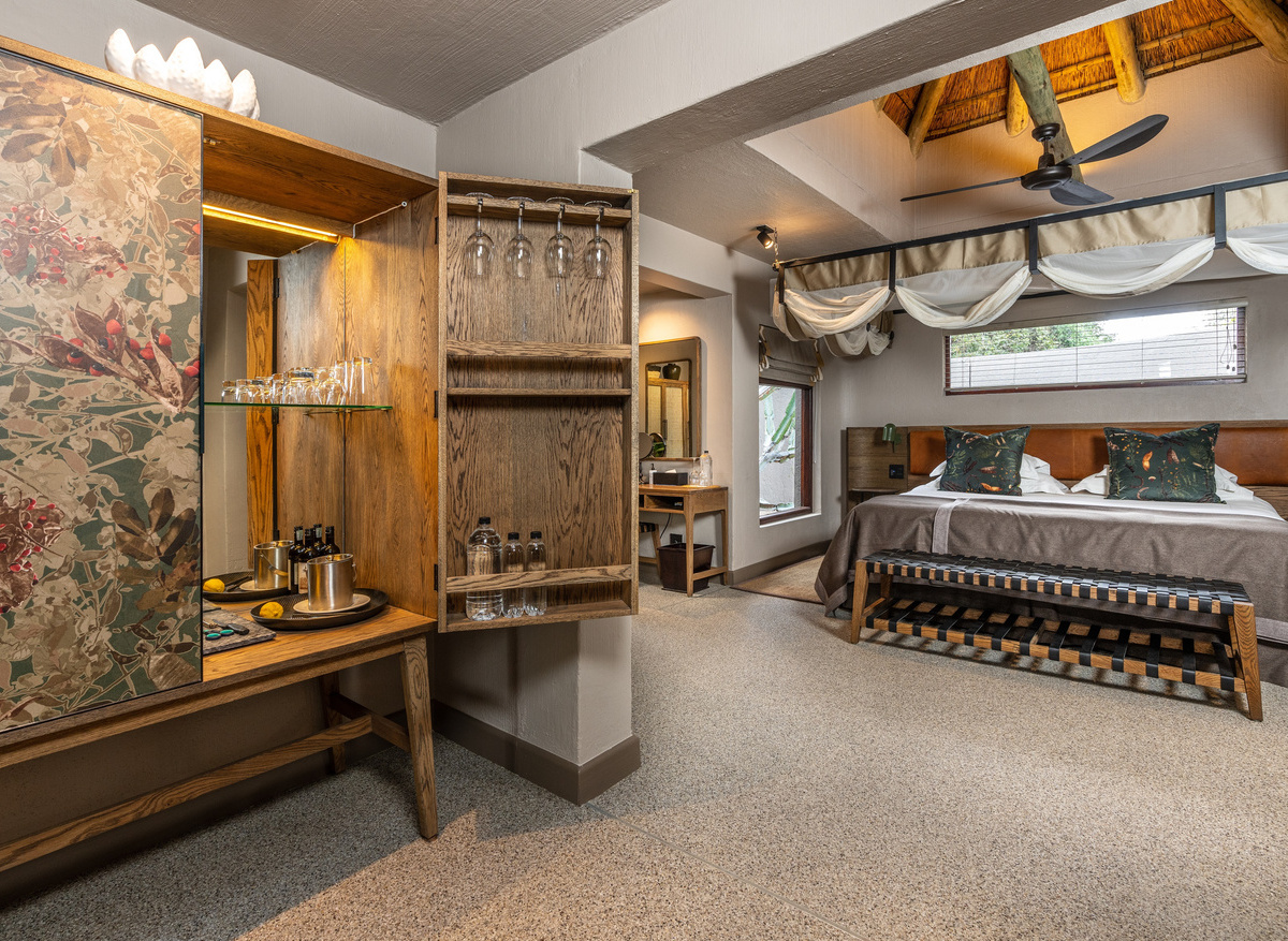 Bush Lodge Luxury Suite.jpg