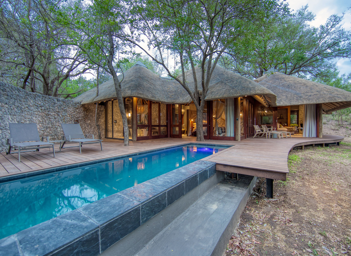 Dulini Leadwood - Suite Private Heated Pool (4).jpg