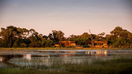 VumburaCamp-Botswana-CrookesAndJackson-7262.jpg