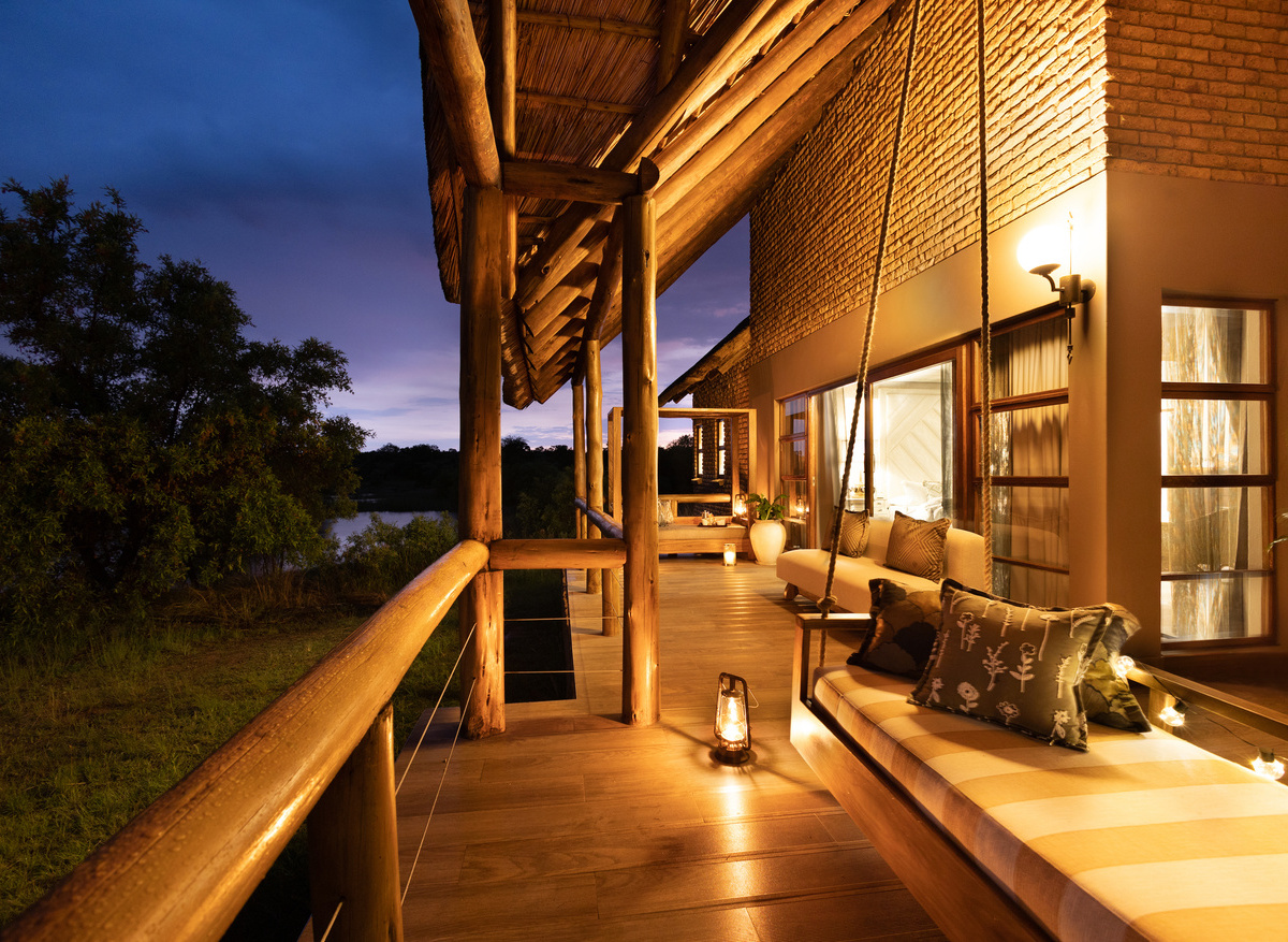 Kingfisher Villa bedroom balcony