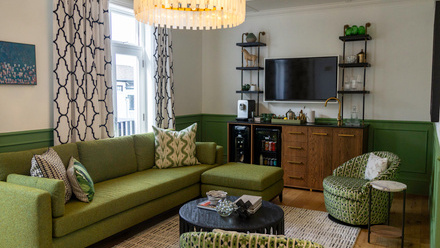 A+newly+converted+Stable+Suite+-+ideal+for+multi-generational+families%2C+business+travellers+%26+guests+seeking+a+more+exclusive+experience+-+HR.jpg