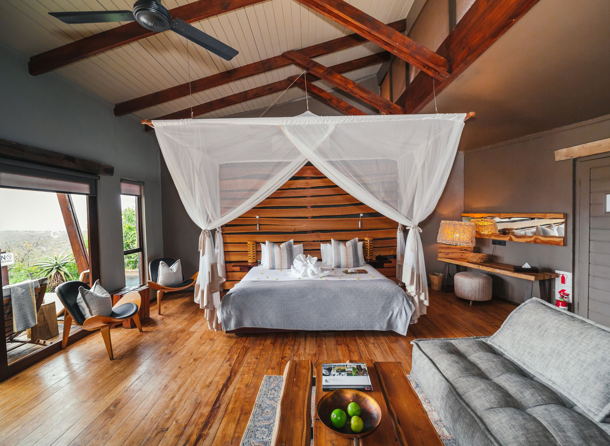 Rhino Ridge Safari Lodge - Honeymoon Villa