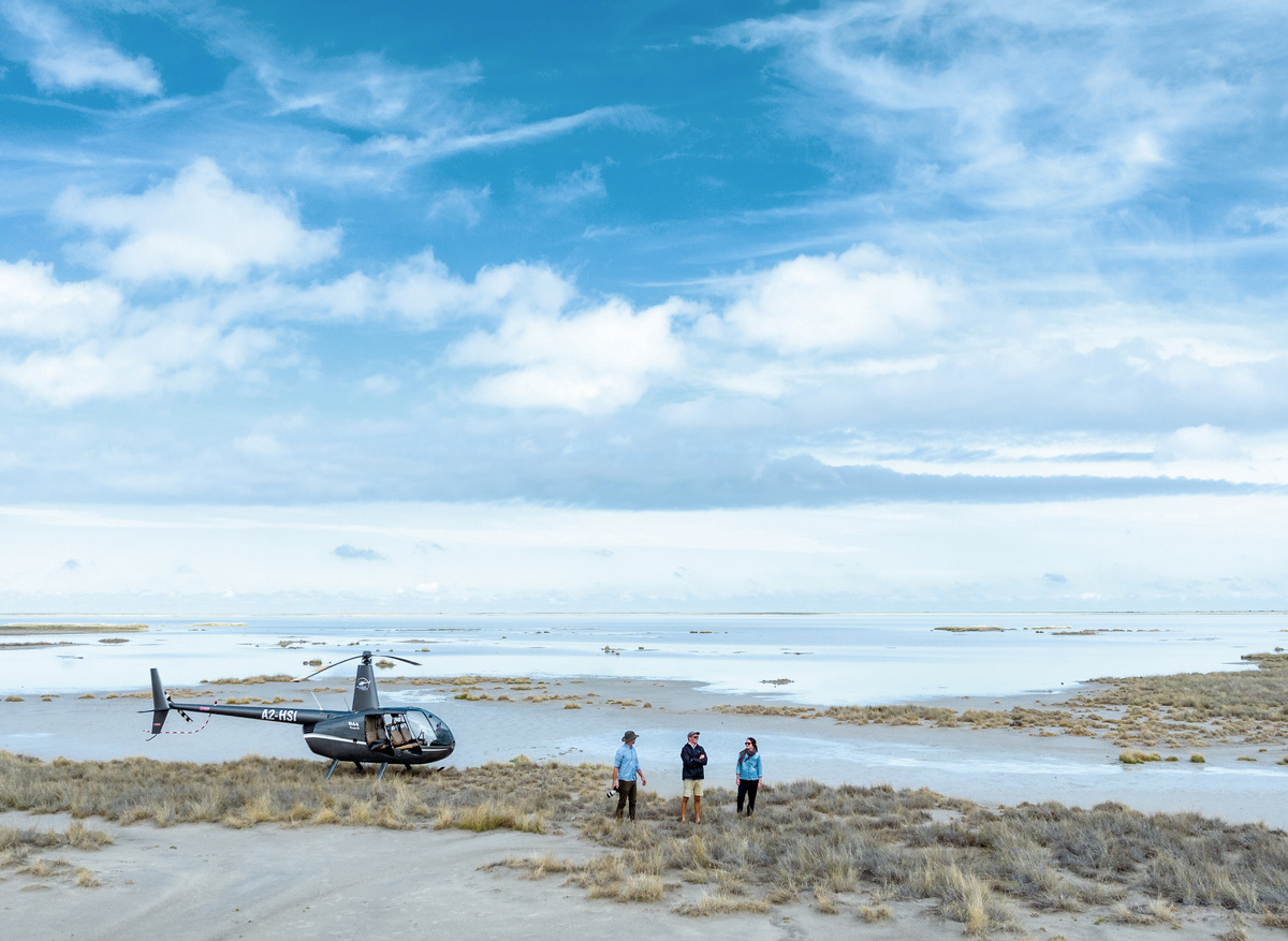 Helicopter Horizons - Makgadikgadi Pans