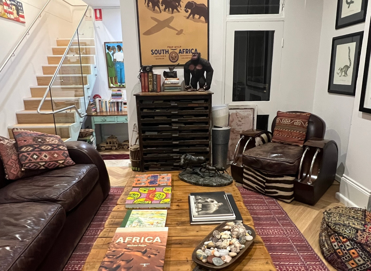 158 Queen - Sitting Room.JPEG