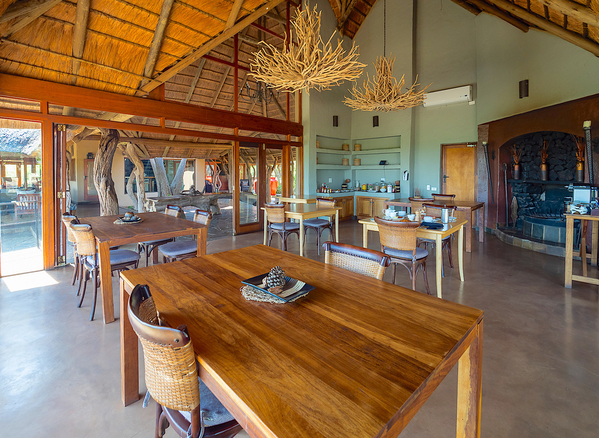 Dining Room2.jpg