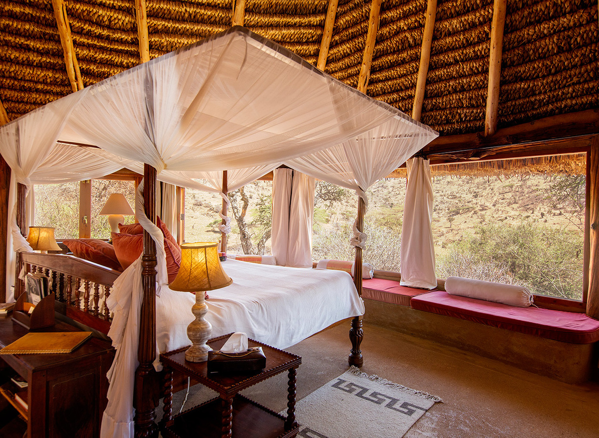 Hillside cottage, king room.jpg