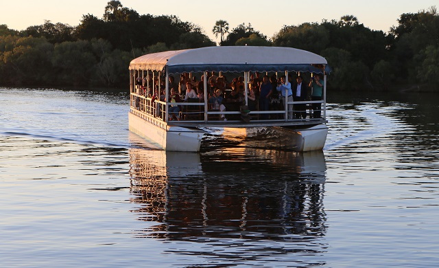 Zambezi-River-Boat-Cruise.jpg