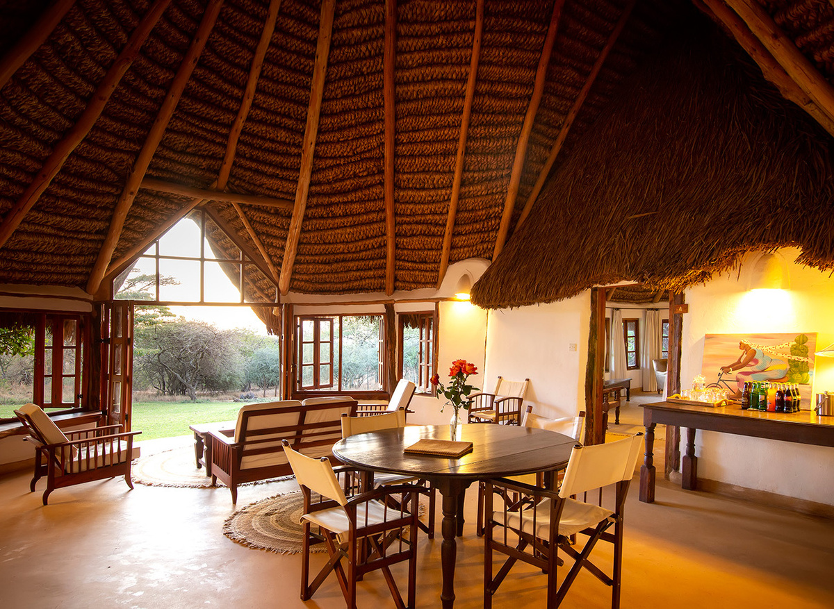 Garden suite, sitting room.jpg