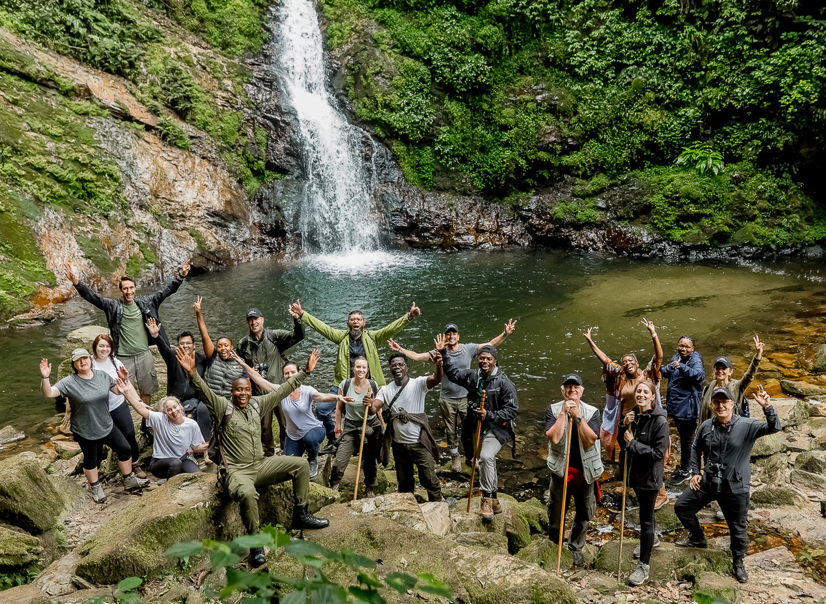 Group Safari in Rwanda. 