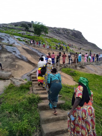 Tourists_at_Kagulu_rock.jpg