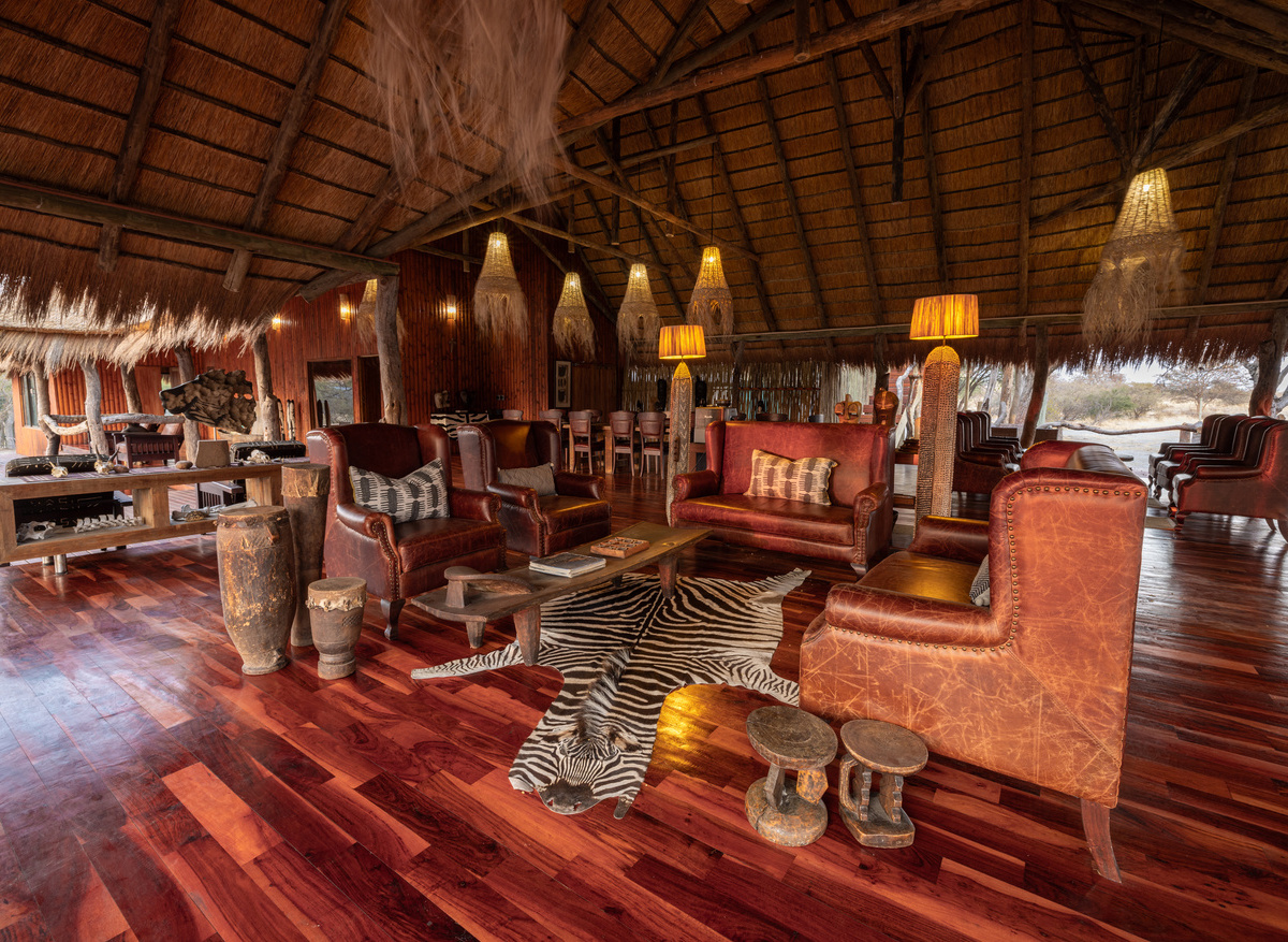 Main Lodge: Interior 