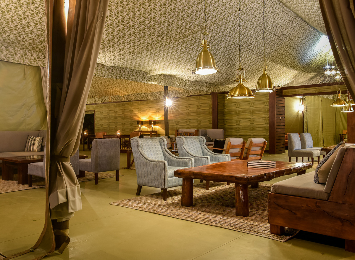 Ilkeliani Camp Dining 