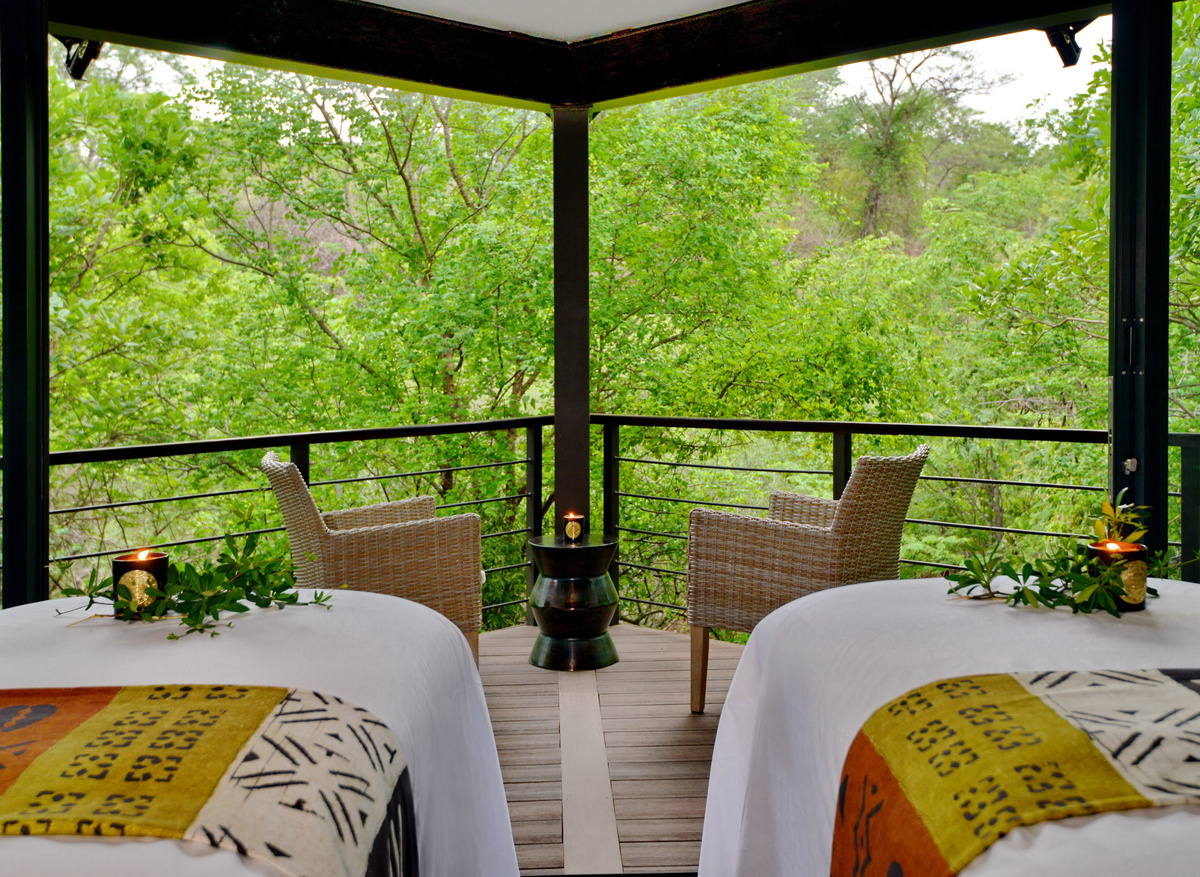Victoria Falls Safari Spa double treatment room.JPG