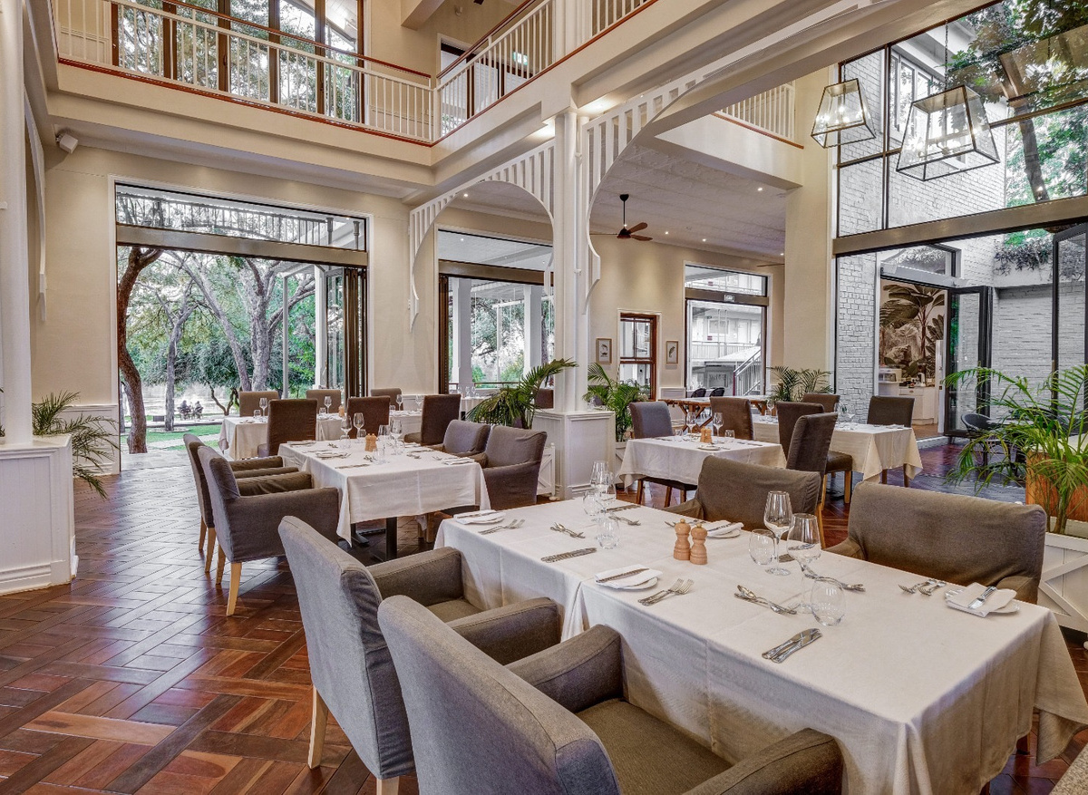 Dining Hall - Dinner