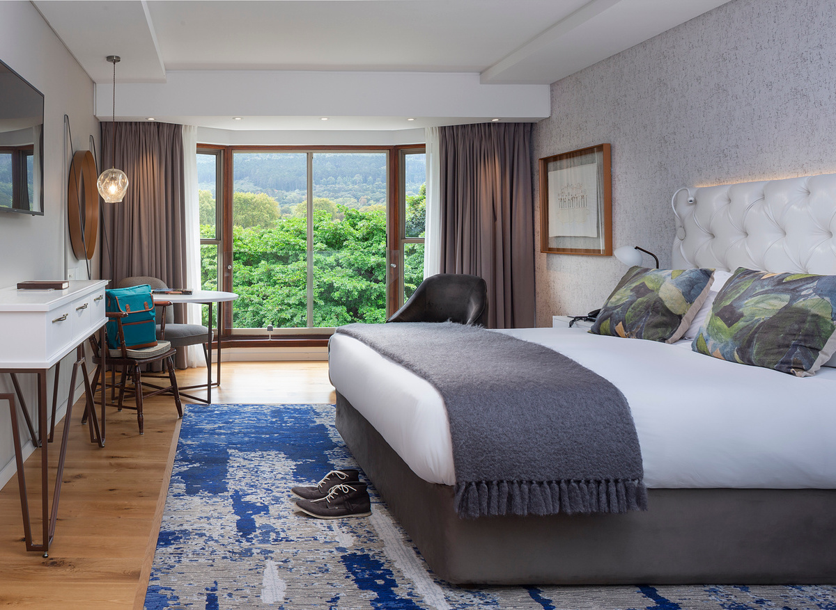 Mountain Facing Room