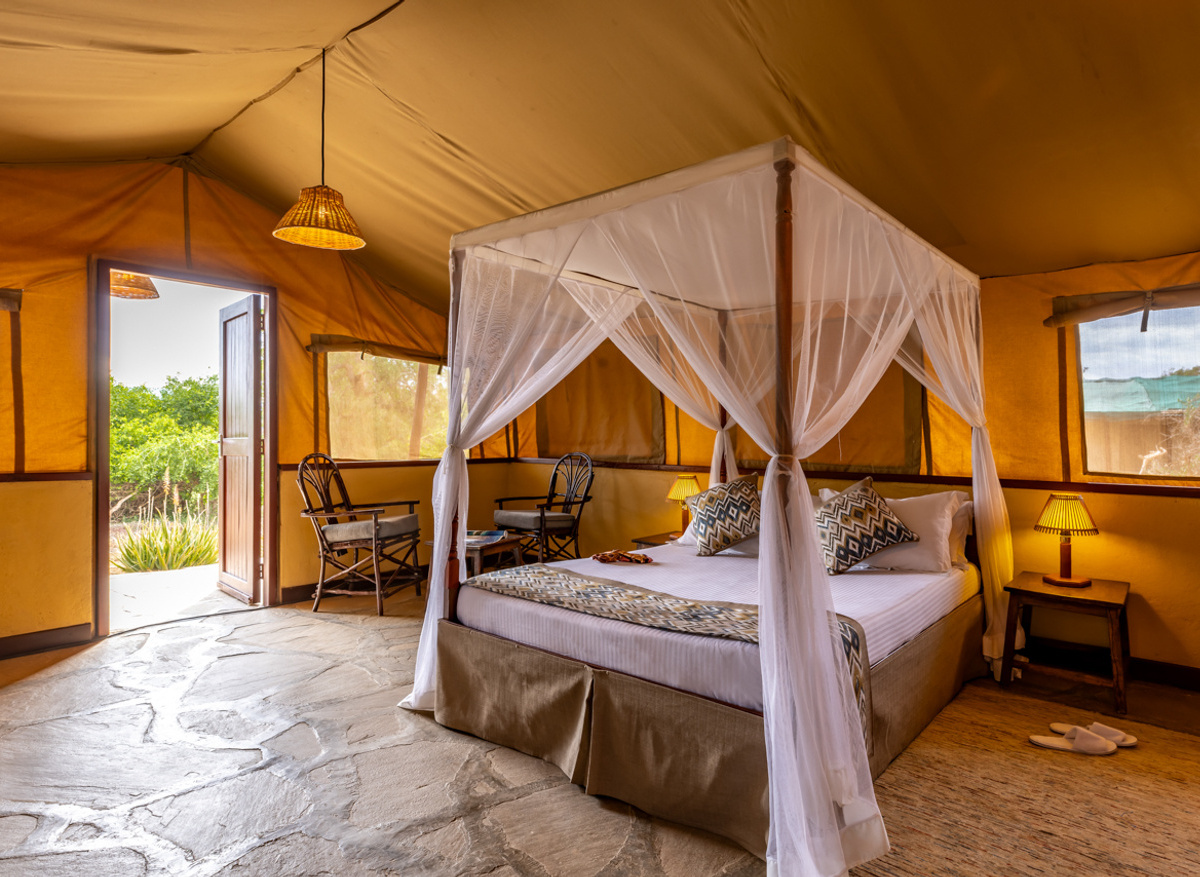 Sentrim Tsavo-Tent Room-1.jpg
