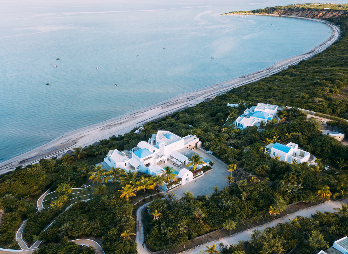 Santorini Mozambique.jpg